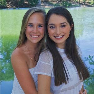 Meet your Posher, Elizabeth